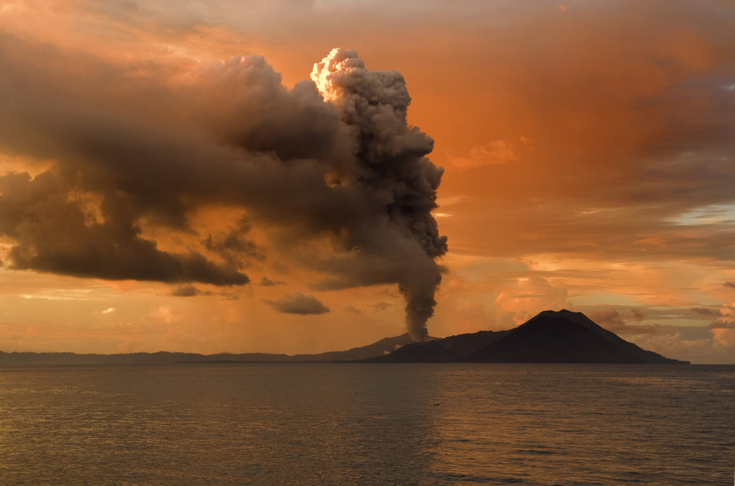 Flights Canceled as Indonesian Volcano Erupts Again