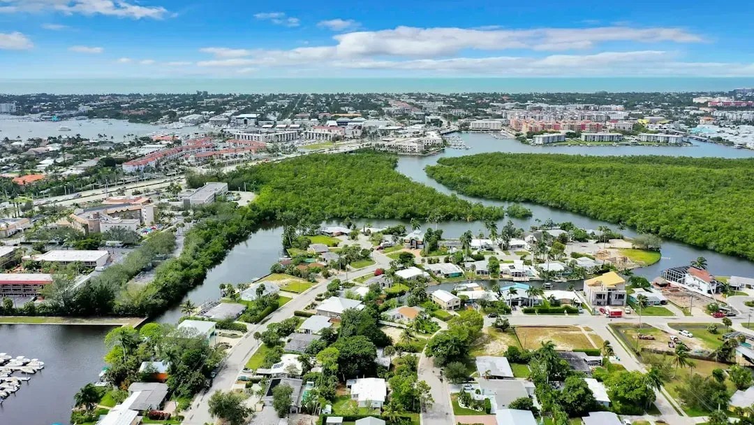 Experts Say Homebuyers Are Now Avoiding These 7 Storm-Prone States - A Concerning Climate Shift