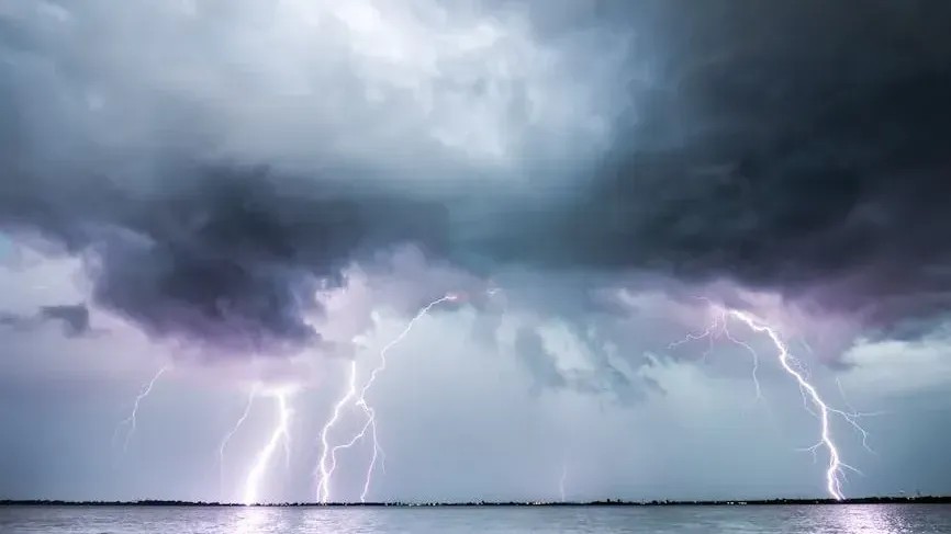 Climate Scientists Warn: These 7 At-Home Weather Hacks Can Backfire