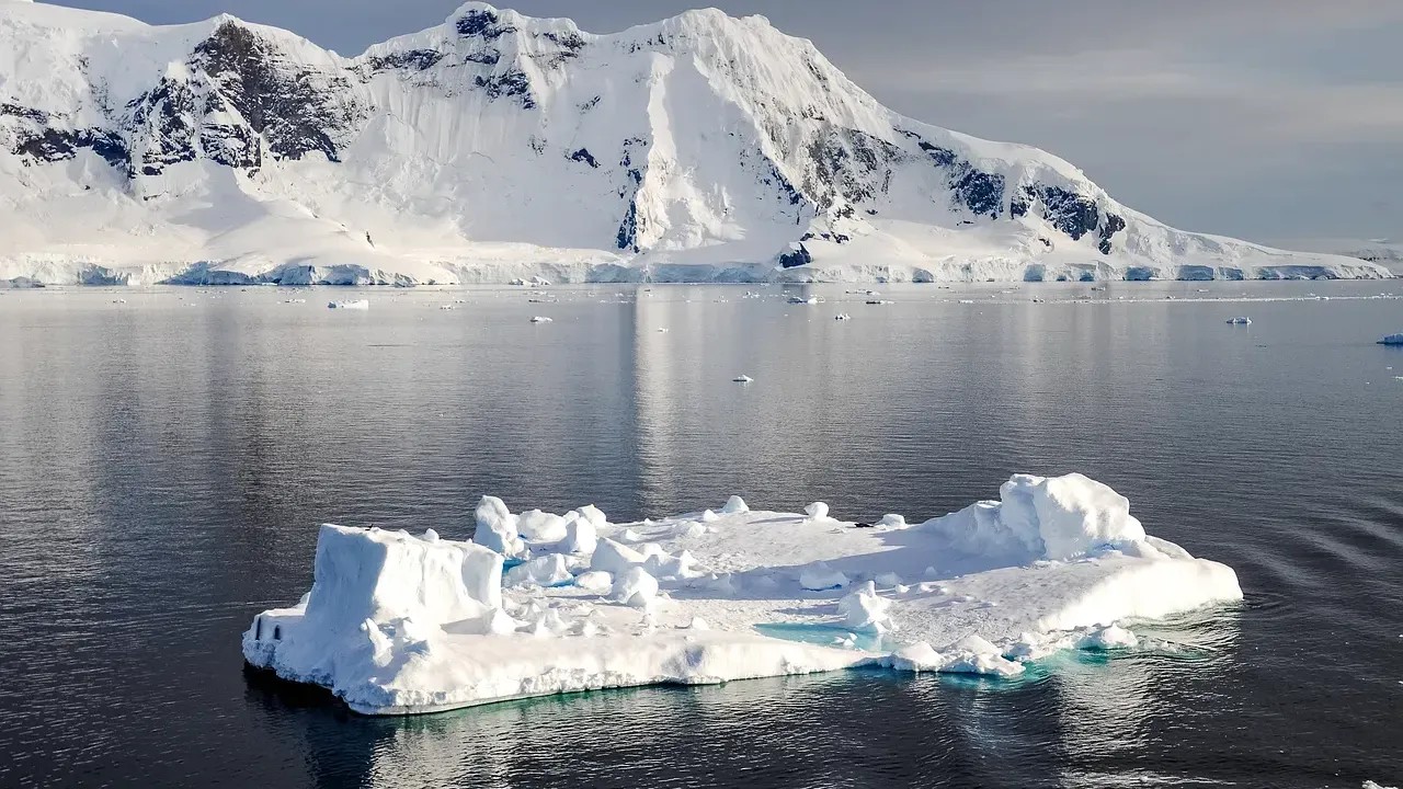 Experts Say These 9 Locations Are Suddenly Raising Climate Concerns