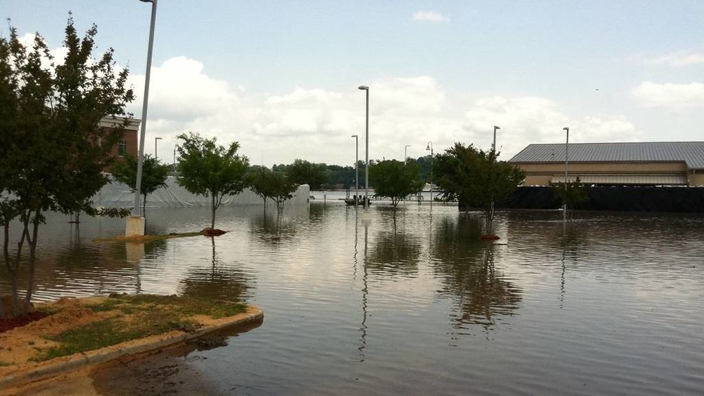 Americans Are Avoiding These 6 Climate Risk Zones - Here's Why