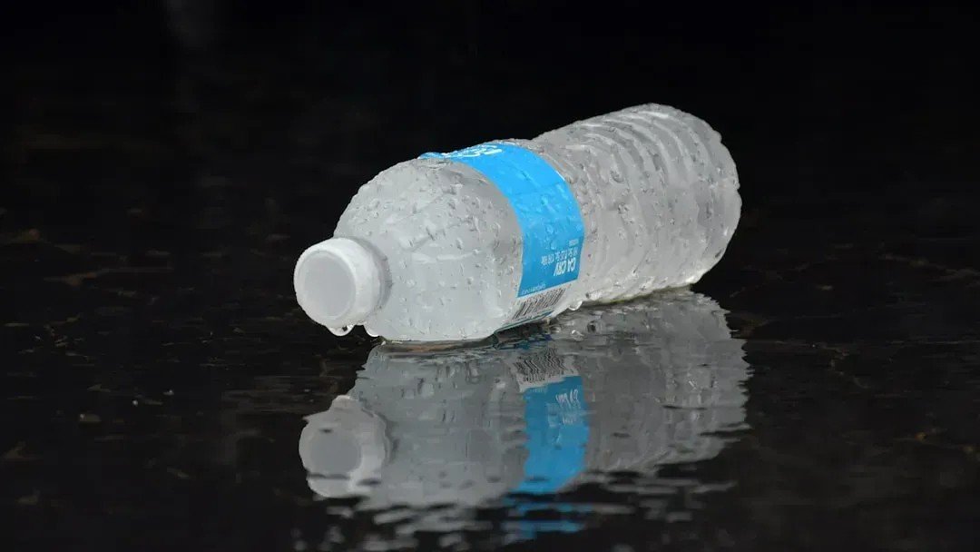10 Household Items Sustainability Experts Wish You'd Stop Buying