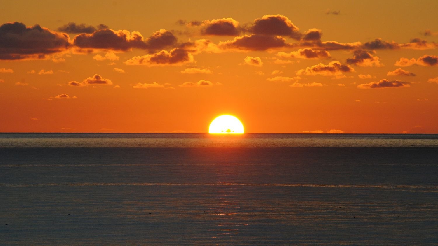 8 Optical Illusions in the Sky That Confuse Even Pilots