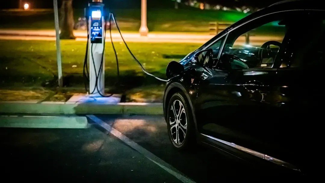 The Hidden Problems Behind the Electric Vehicle Boom Few Experts Talk About