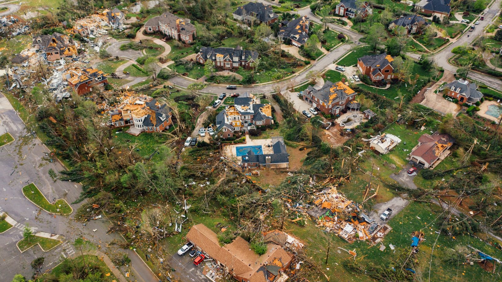 8 Weather Myths That Continue to Confuse Americans
