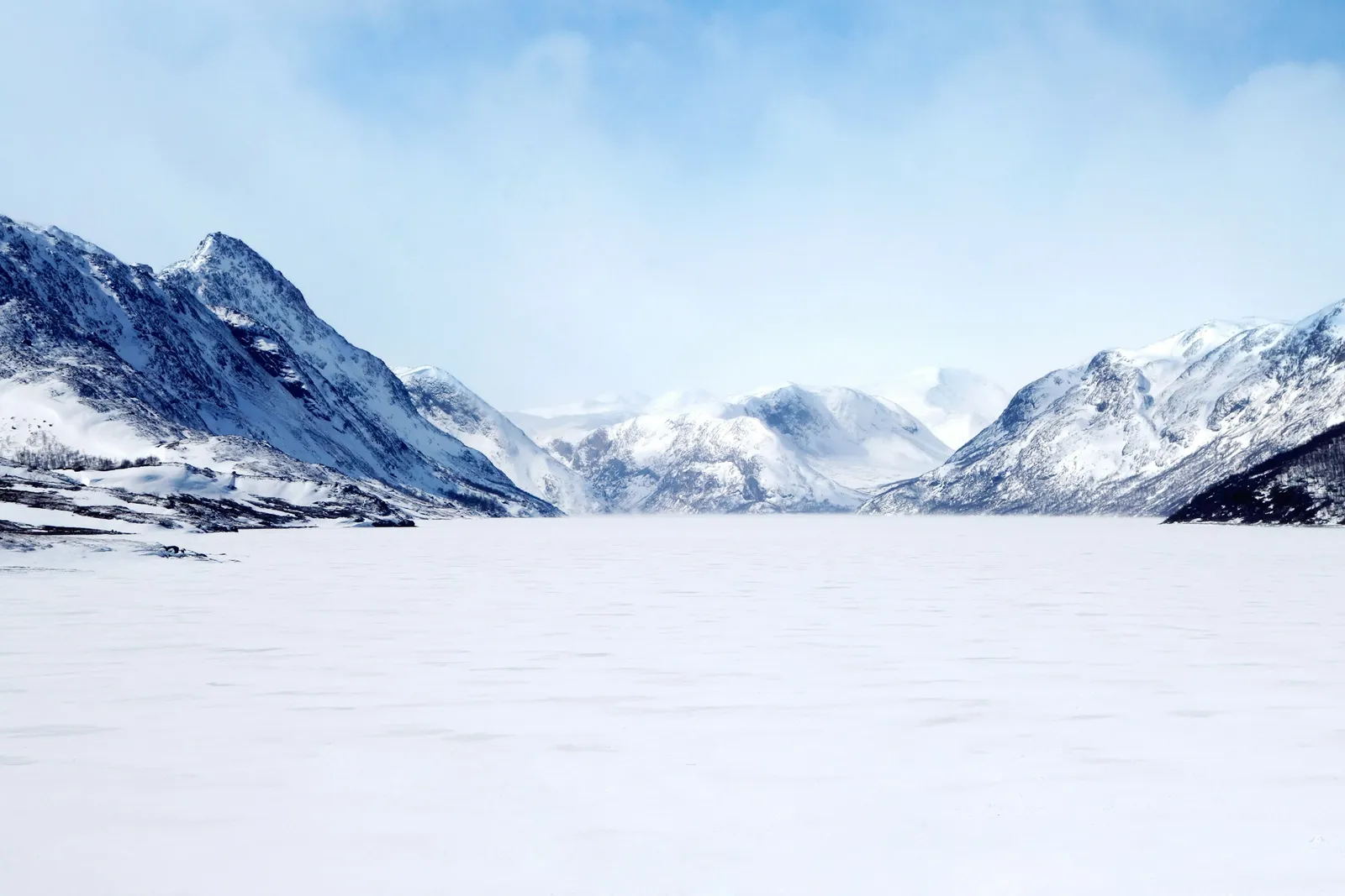 If You Live in Any of These 8 States, Meteorologists Say This Winter Will Be Brutal