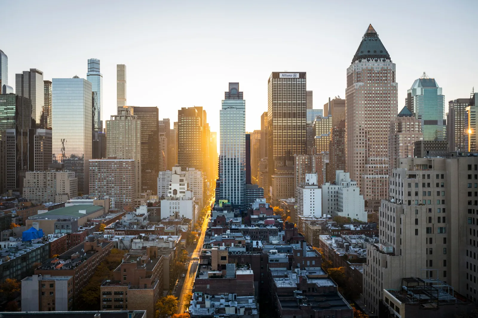 The Hidden Reason Heat Waves Are Lingering Longer in Cities, According to Urban Climatologists