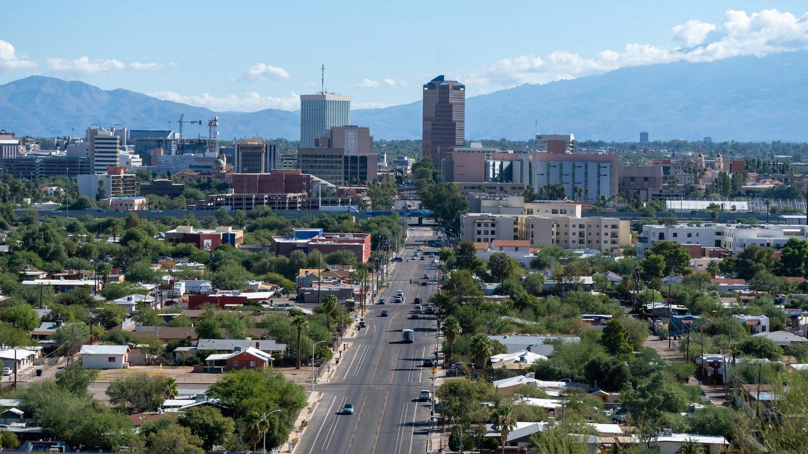 8 U.S. Cities Quietly Losing Residents While Nobody Was Watching