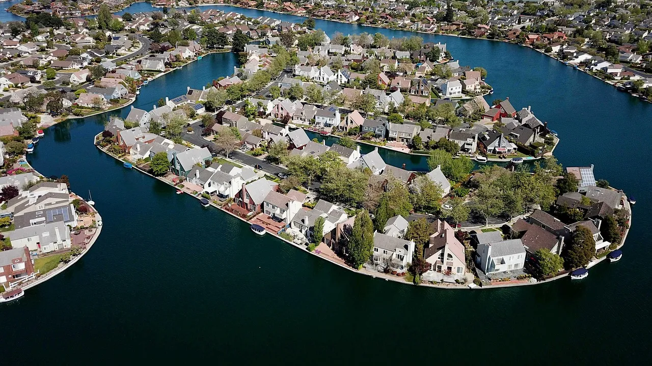 I Asked Claude Which U.S. Cities Will Flood First as Sea Levels Rise – Here's What It Said