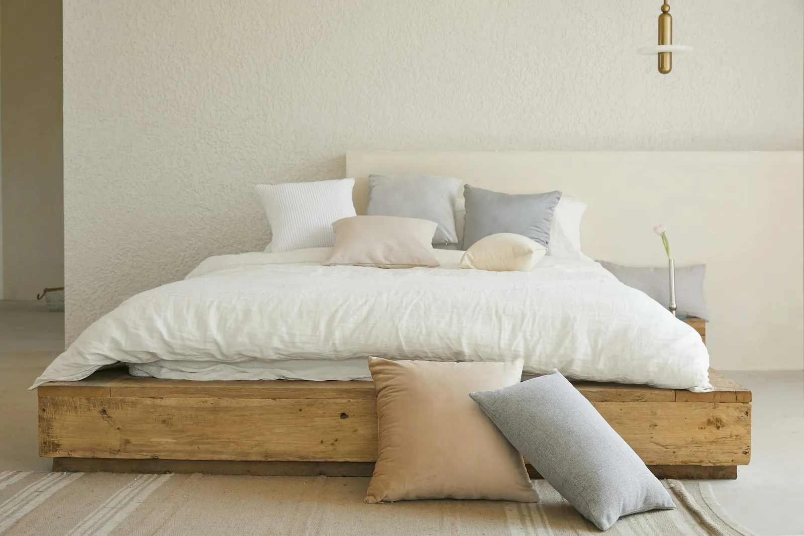 12 Simple Ways to Make a Small Space Feel Cooler Without Cranking the AC